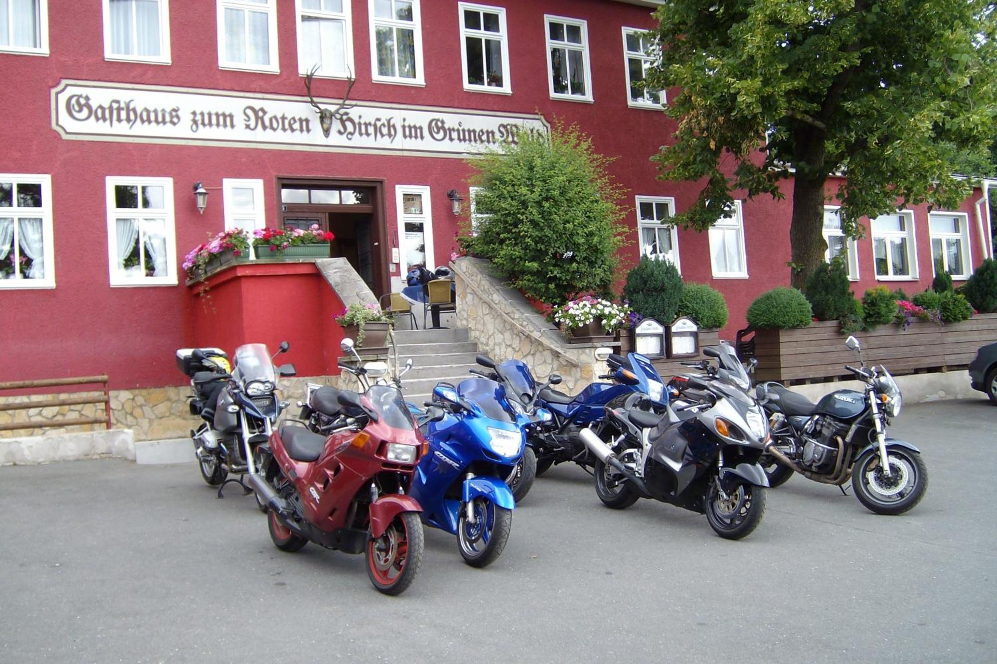 Hotel Zum Roten Hirsch im Grünen Wald Saalfeld Saale Exterior foto